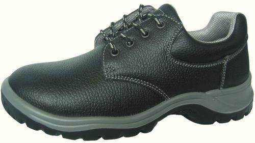 Leather safety shoes, for Industrial Pupose, Packaging Type : Paper Box, Plastic Box