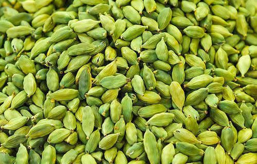 Raw Common Green Cardamom for Spices, Cosmetic, Edible, Medical