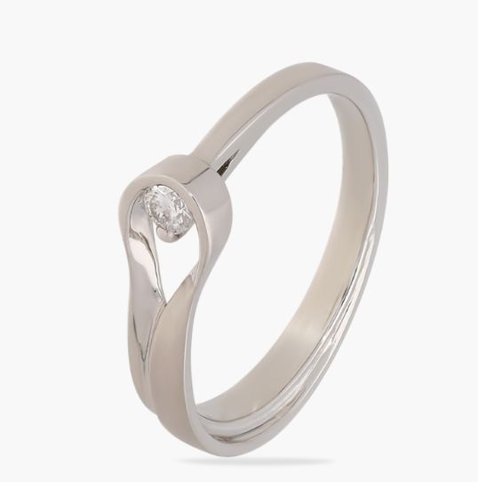 Polished Ladies Platinum Ring, Packaging Type : Velvet Box
