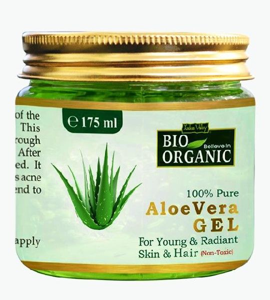 Green Aloe Vera Gel