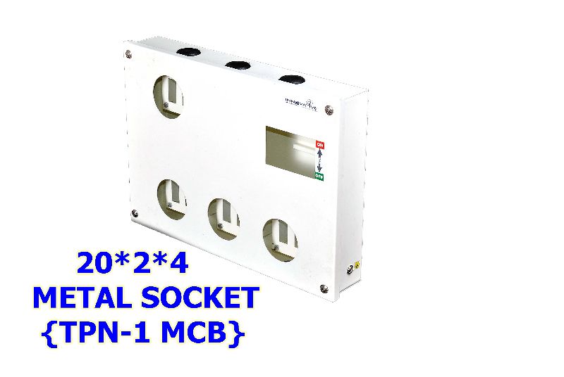 INNOVATIVE Metal 4 SOCKET BOX, Feature : Easy To Use