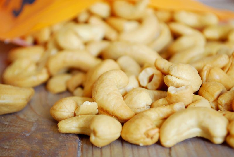 Cashew nuts, for Food, Snacks, Sweets, Certification : FSSAI Certified