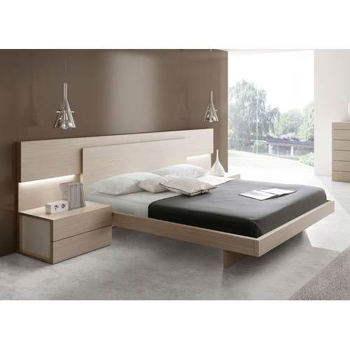 Polished Wood Designer Bed, Shape : Rectangular