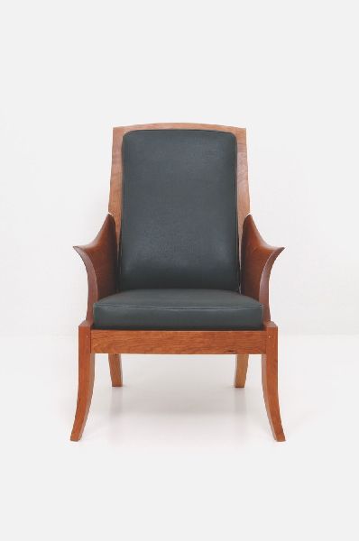 Polished Wooden Wing Chair, for Home, Hotel, Office, Feature : Attractive Designs