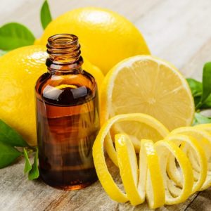 Lemon Oil, for Cosmetics, Medicines, Packaging Type : Glass Bottels