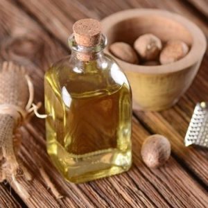 Nutmeg Oil, for Relieving Muscular Pains, Used Skin Care, Packaging Size : 50ml
