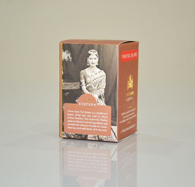 Mono carton with gold foiling for cosmetic packaging