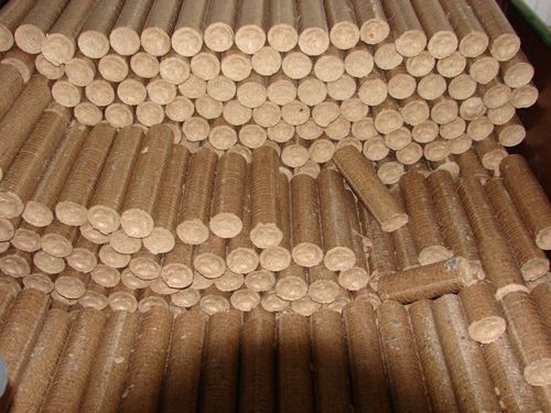 Cylindrical Stick Wood Sawdust Briquettes, for Boiler Fuel, Feature : Eco Friendly, Good Quality