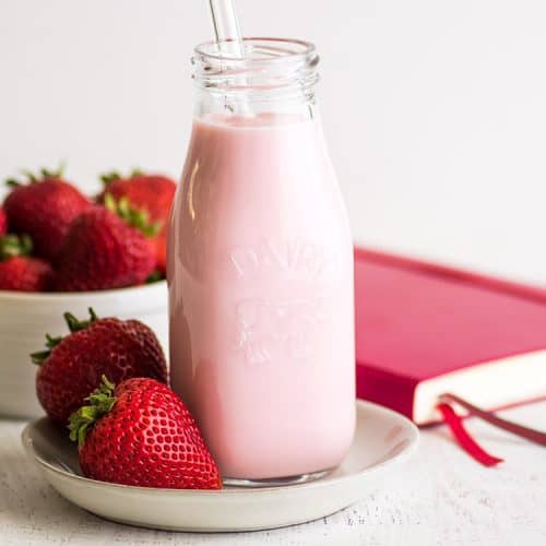 Strawberry Flavour Milk