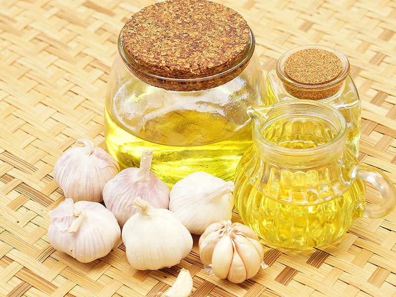 Garlic Essential Oil, for Ayurvedic, Foods, Form : Liquid