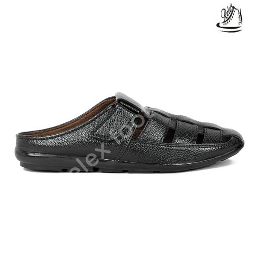 Crocs Slippers M12, Men's Fashion, Footwear, Slippers & Slides on Carousell-saigonsouth.com.vn