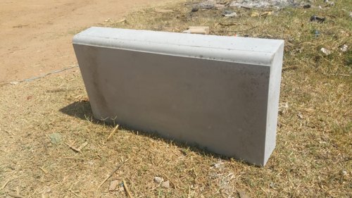 Rectangular Concrete Polished Bullnose Kerb Stone, for Flooring, Feature : Fine Finished, Optimum Strength
