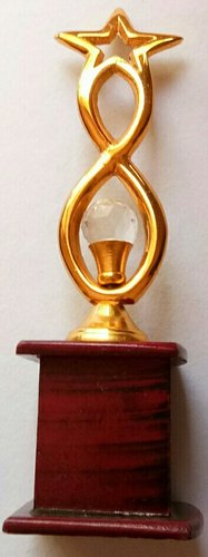 Brass Trophy, Color : Golden (Gold Plated)
