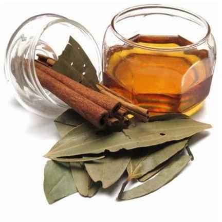 Cinnamon Leaf Oil, for Health Problem, Feature : Good Fragrance, Hygienically Processed