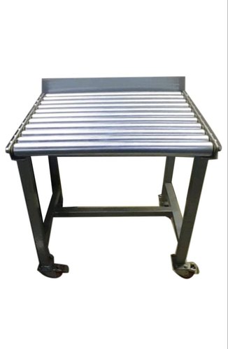 Mild Steel Conveyor Roller Table, Width : 600 mm