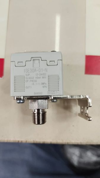 SMC ISE30A-01-P-LA1 Precision Digital Pressure Switch, Packaging Type : Plastic Bag