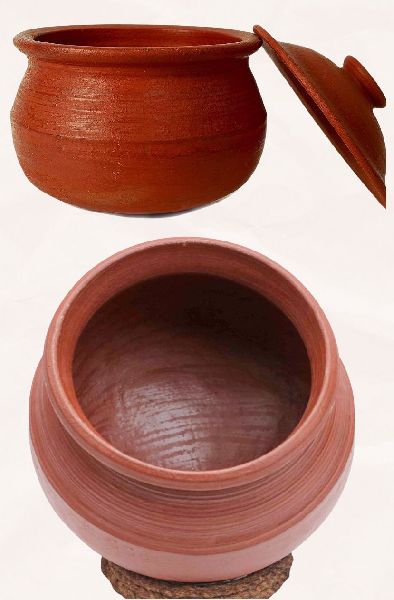 clay cooking pot