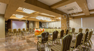 Coated Banquet Hall Interior Designing, Size : Standard