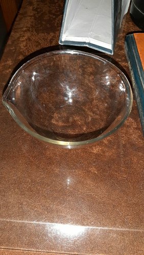 Polished 0-100gm Crystallized Glass Dish, Certification : ISO 9001:2008