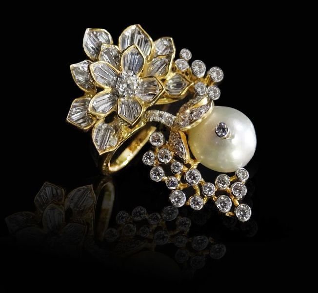 Polished Diamond Daffodil Ring, Purity : VVS2