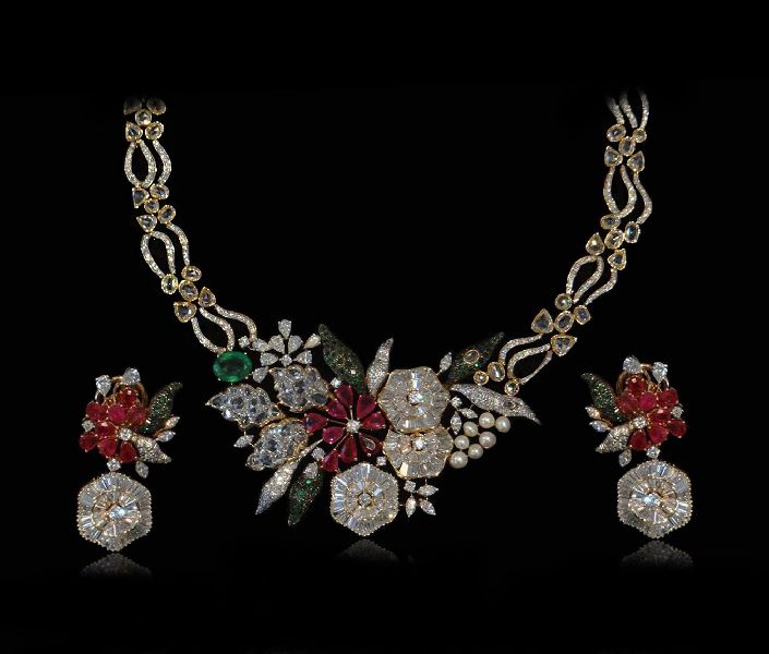 Diamond floral Necklace