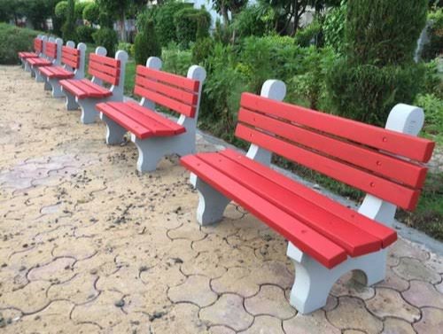 Rectangular Polished Red Concrete Garden Bench, Size : 6 X 2 Feet
