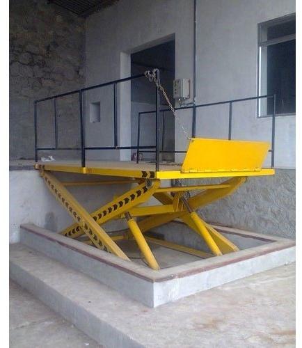 Pit Mounted Scissor Lift with Flap and Railings