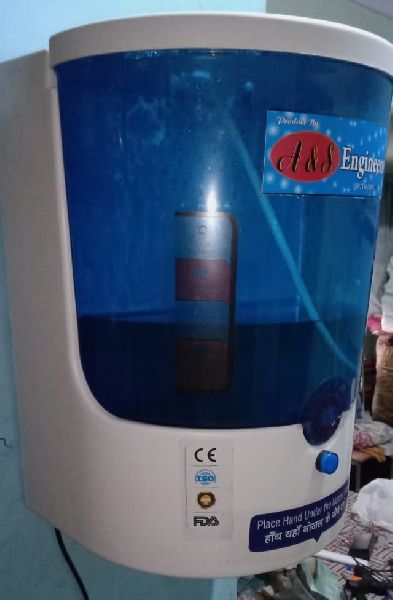 8 Liter Automatic Hand Sanitizer Dispenser, Feature : Scratch Proof, Shiny Look, Unique Design