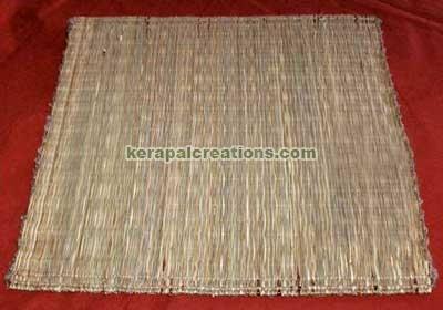 Rectangular Natural Grass Mat, for Garden, Restaurant, Wedding Ground, Technics : Attractive Look