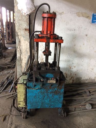 Iron Hydraulic Power Press Machine, Capacity : 20-40 Ton