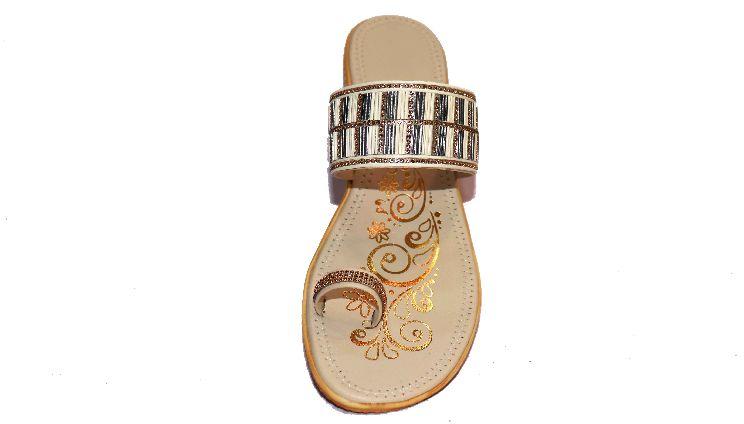 High Quality Fashion Slippers Design, For Party Wear, Casual, Gender : Female