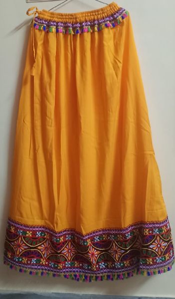 Embroidery border Skirt