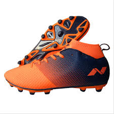 Plain 200-300gm Football Shoes, Size : 6, 7, 8