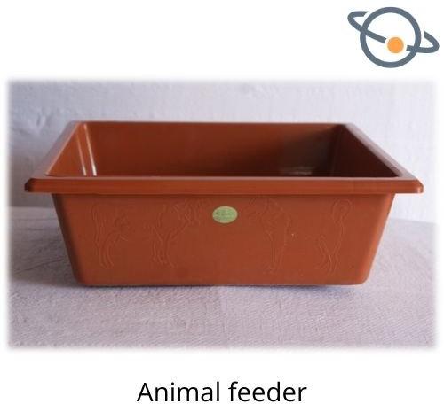 Animal Feeder, Color : Brown