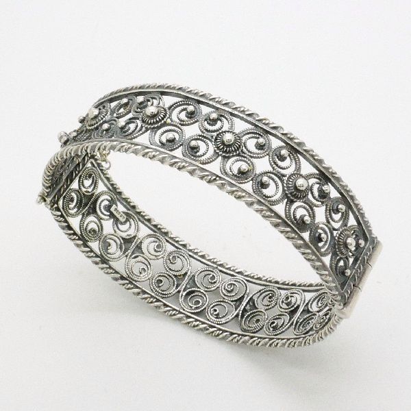 Round Filigree Bracelet, Occasion : Party Casual at Rs 250 / Piece in ...