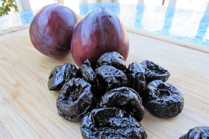 Natural Pitted Prunes, Style : Dried