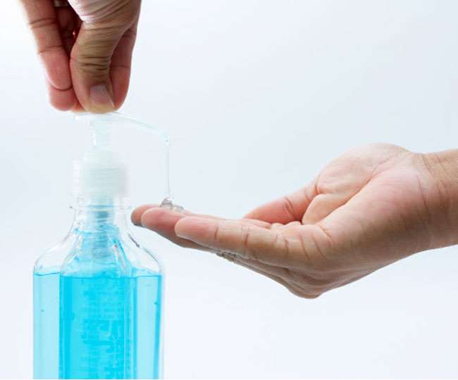 Liquid Hand Sanitizer, Packaging Size : 100ml, 10ml, 125ml, 150ml