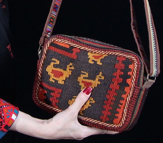 Embroidered Kilim Shoulder Bag, Feature : Convenient, Easy To Carry, Lightweight