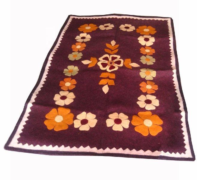 Rectangular Traditional Wool Kilim Rugs, for Home, Hotel, Office, Feature : Anti-Slip, Reversible