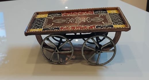 Polished Iron Cart Table, for Decoration, Color : Golden