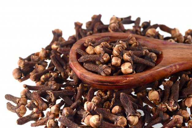 Dried cloves, for Spices, Certification : FSSAI Certified