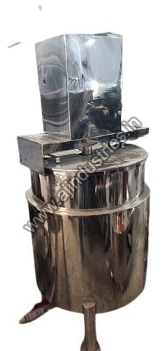 Vertical Stainless Steel Polished Liquid Mixer Tank, Constructional Feature : Leakage Proof, Rust Proof