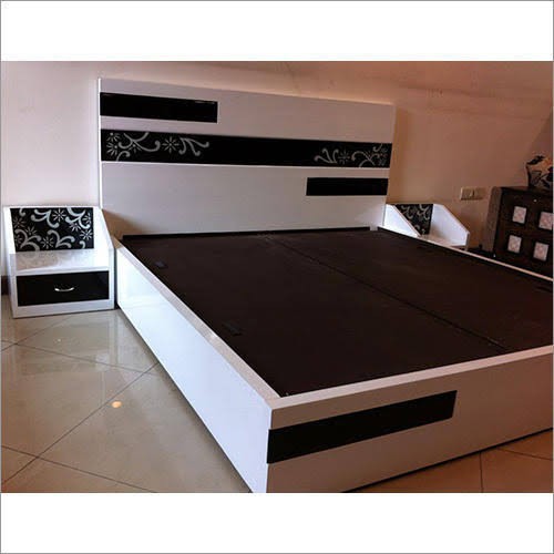 Polished Plywood double bed, for Living Room, Hotel, Home, Bedroom, Size : 6×6