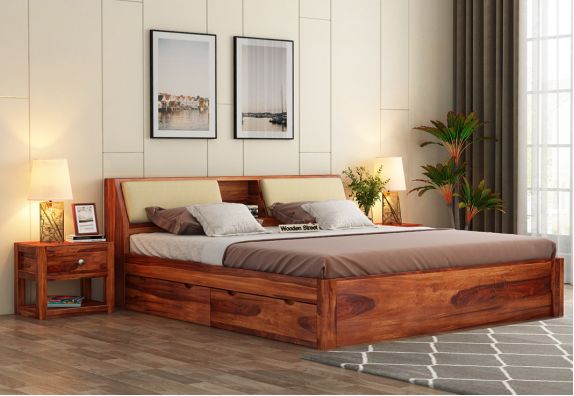 Polished wooden bed, for Home Use, Hotel Use, Motels Use, Feature : Easy To Place, Quality Tested