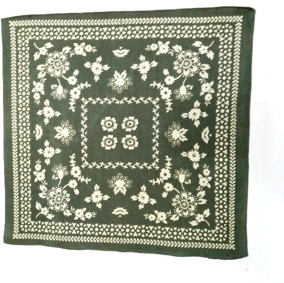 Square Cotton Printed Bandana, for Hair Tie, Style : Fashionable