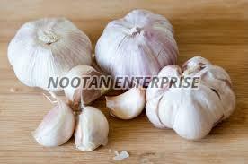 Organic fresh garlic, for Cooking, Snacks, Feature : Gluten Free, Natural