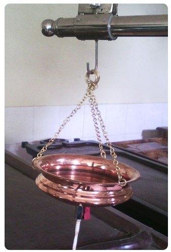 Copper Shirodhara Vessel