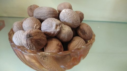 Natural Nutmeg, for Food Medicine, Packaging Type : Vacuum Pack