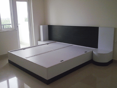 Polished Solid PVC Bed, for Living Room, Hotel, Hospitals, Home, Bedroom, Width : 135 Cm, 140 Cm