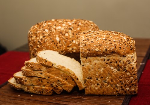  Whole Wheat Sesame Bread, Packaging Type : Packet